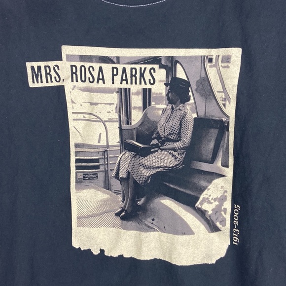Mrs. Rosa Parks Men's Black Short Sleeve and Crewneck Graph Tee. Size 2XL - Picture 2 of 7